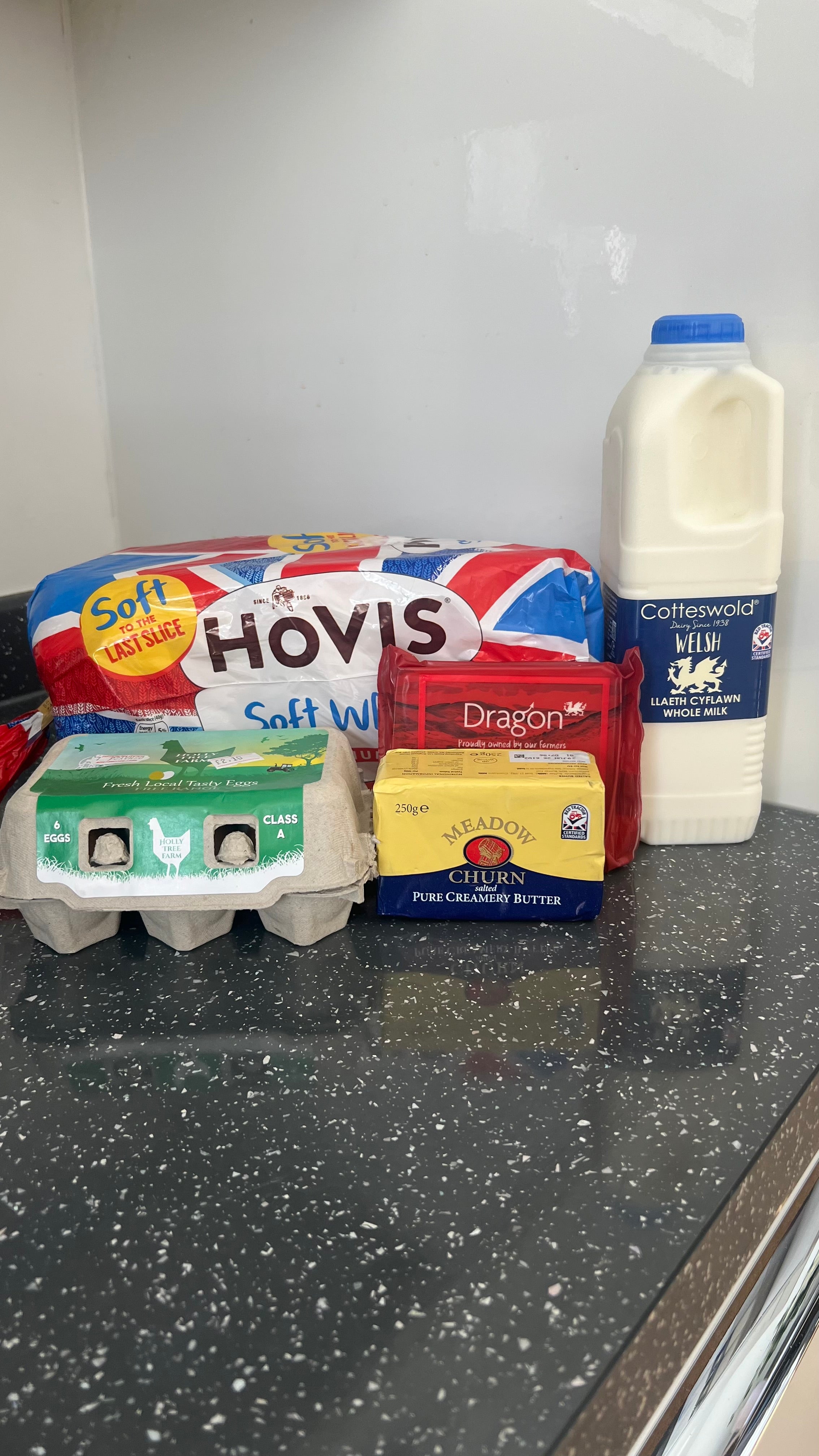 Staple Pack (Variant with: Whole Milk & White Bread)